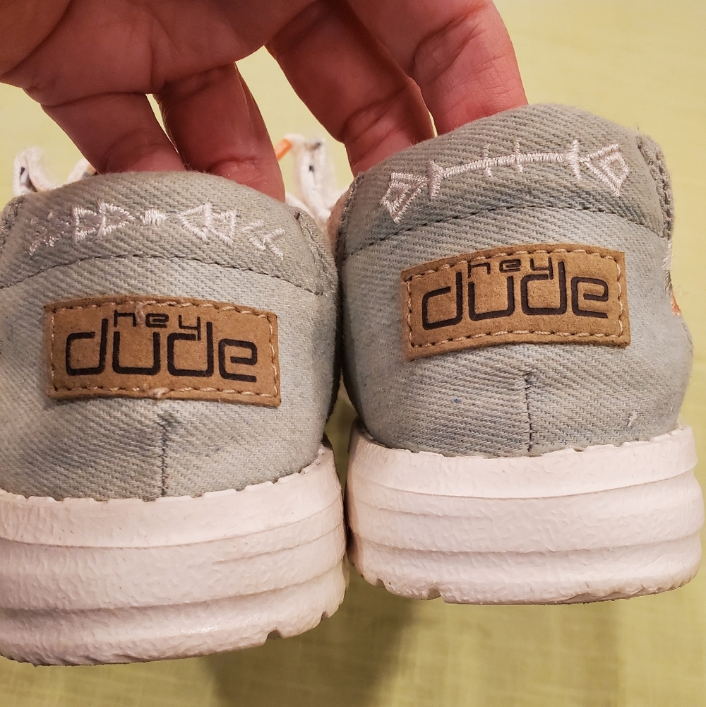 Hey Dude Women's White Loafers with Patterned Lining - Picture 3 of 7